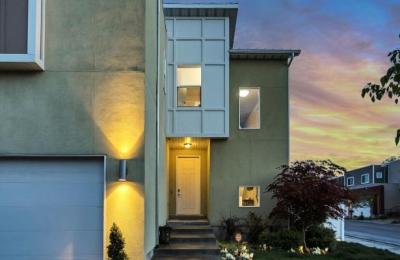 Walnut Park Apartment
