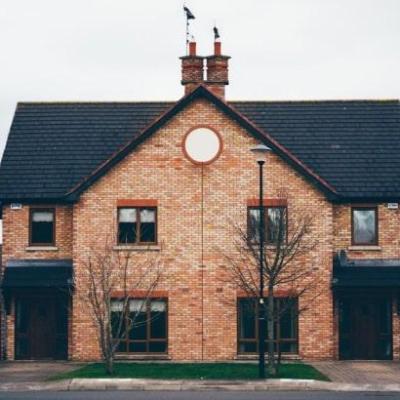 Walnut Park Apartment